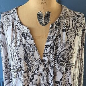 Snakeskin Print Women's Top 3x International Concepts